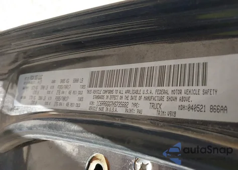 2017 Ram 1500 Slt 4X2 6'4 Box из США, поврежденный, VIN 1C6RR6GG7HS735682